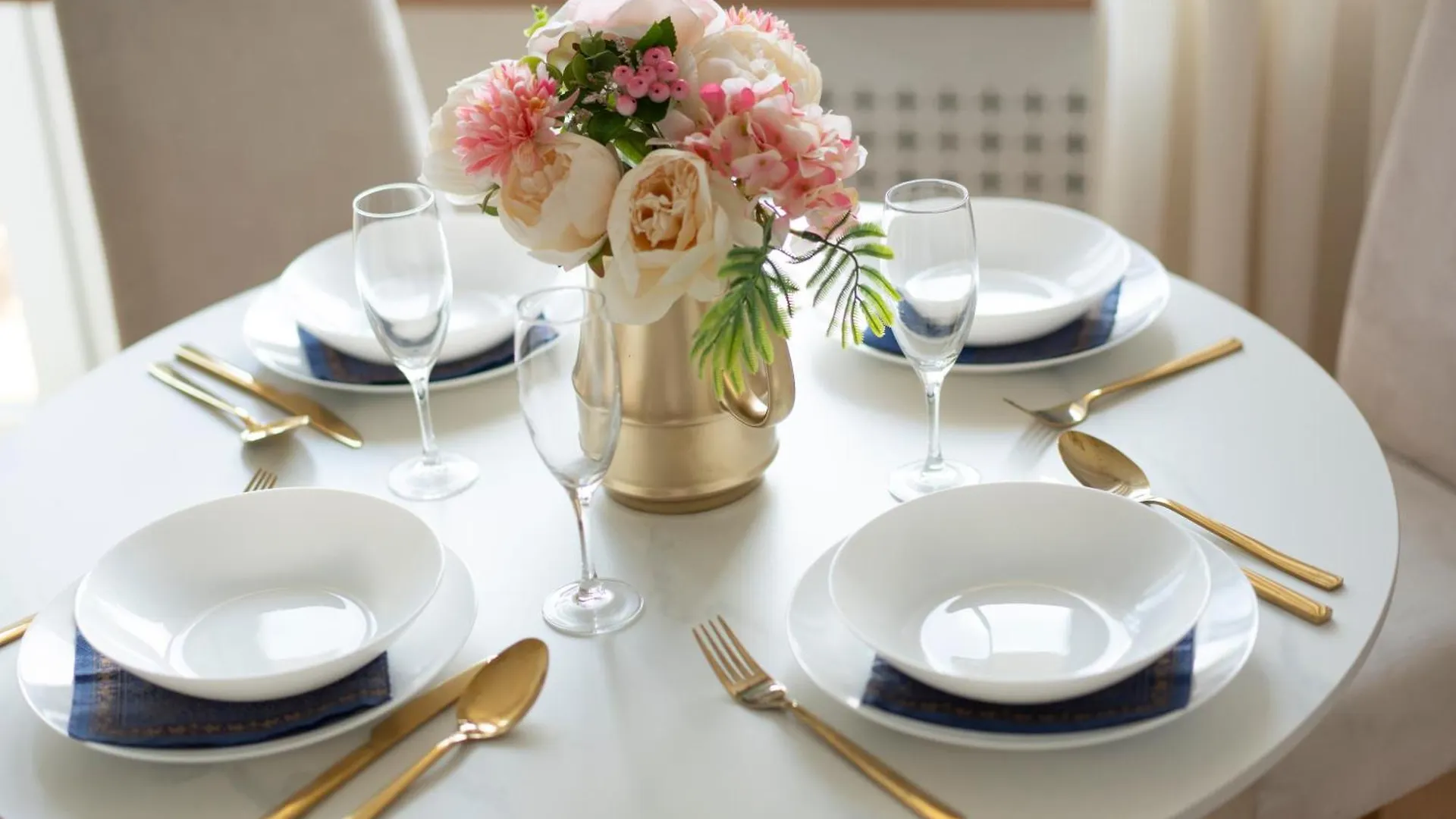 Greenpoint Hoza Apartment وارسو
