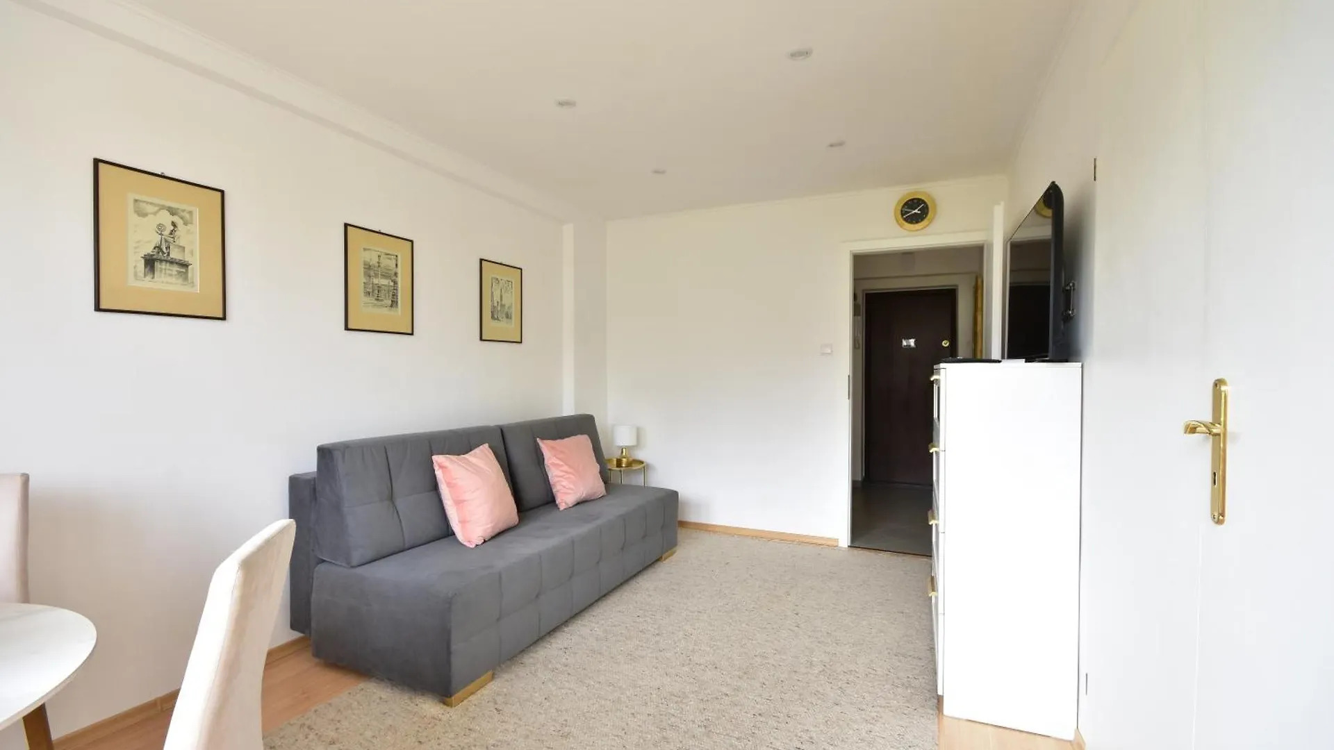 Greenpoint Hoza Apartment وارسو