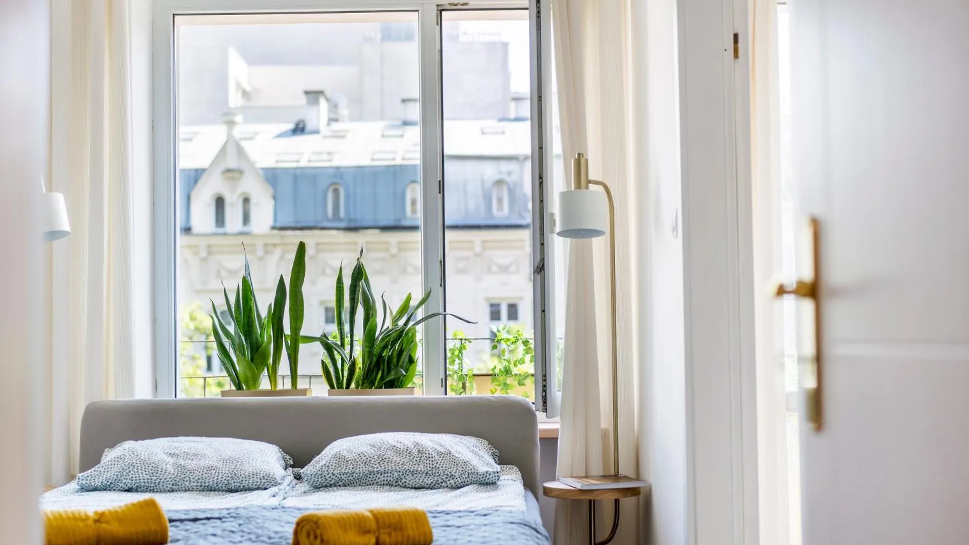 Greenpoint Hoza Apartment contacts